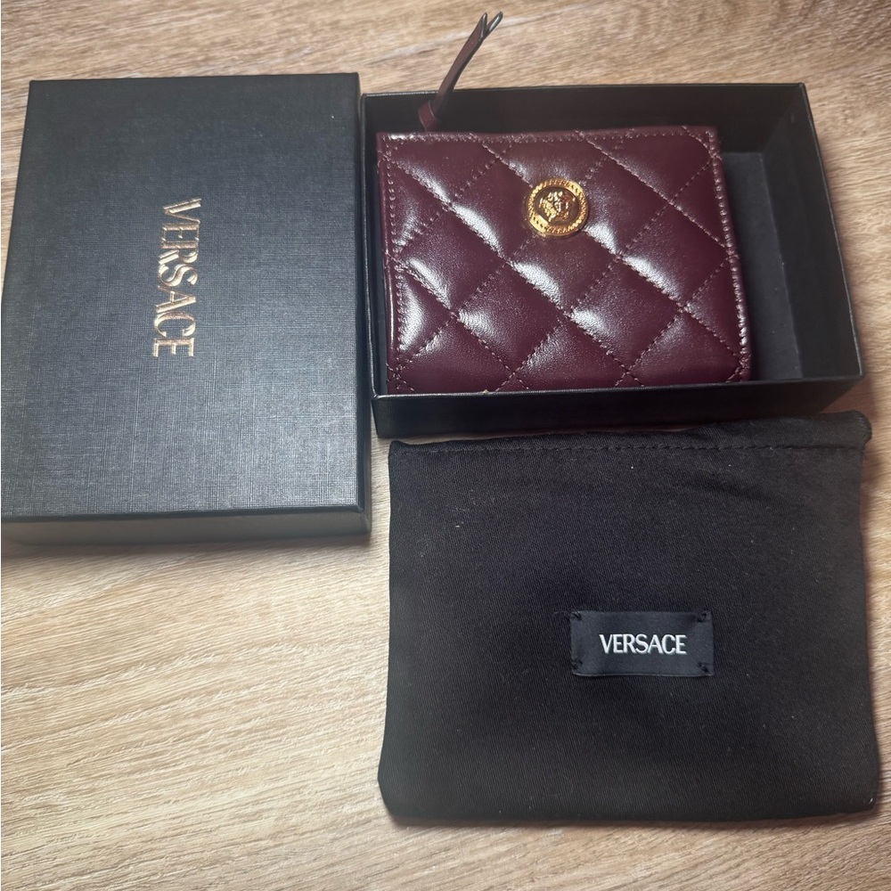14 entries only to win this pristine LV Besace Mary Kate - Picture 14 of 14